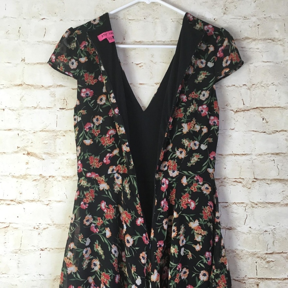 Betsey Johnson Floral Dress - Picture 5 of 8